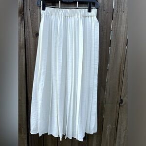 New H&M flowing style Maxi Skirt